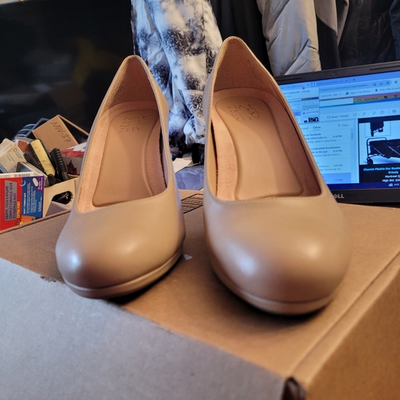 Ladies low heels - Picture 8 of 8